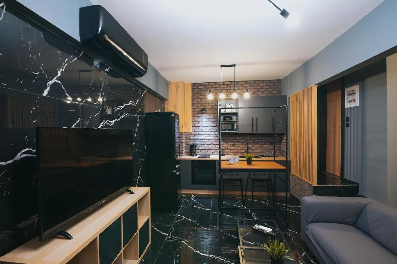 New Modern Ground Floor Apartment By The Sea テッサロニキ 0*,  ギリシャ